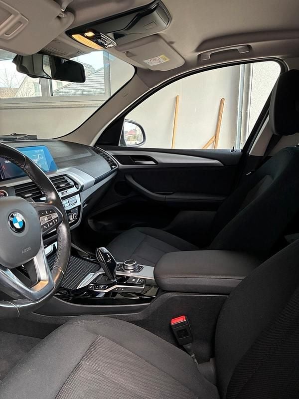 Second-hand BMW X3 190 CP (139 kW) 2019 Negru SUV