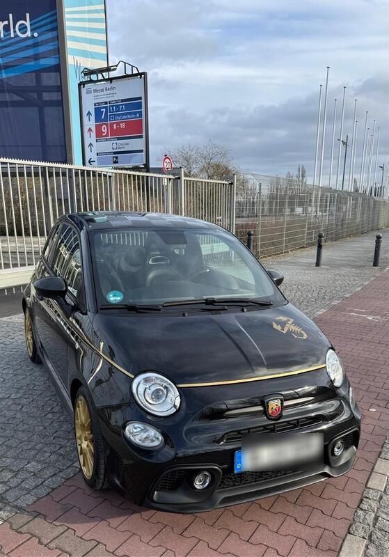Schwarz Gebraucht 2021 Abarth 595 Kleinwagen | 18.890 € (Superpreis) - Bild 1/4