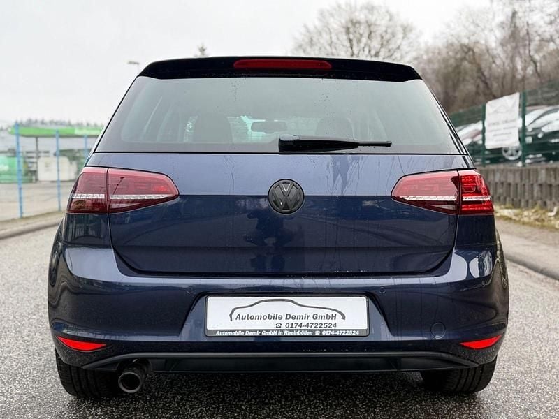 Gebraucht VW Golf VII LOUNGE 110 PS (80 kW) 2015 Blau Kleinwagen