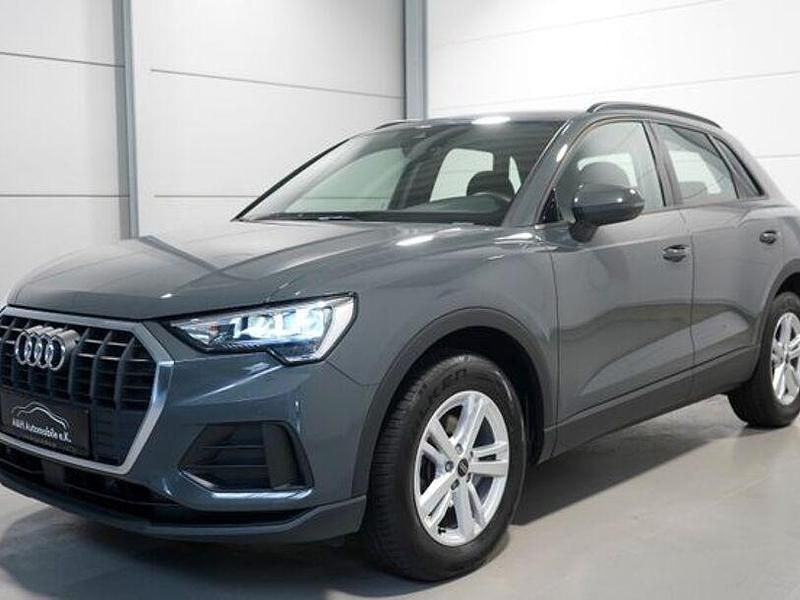 Gebraucht Audi Q3 Ambiente 150 PS (110 kW) 2024 Grau SUV