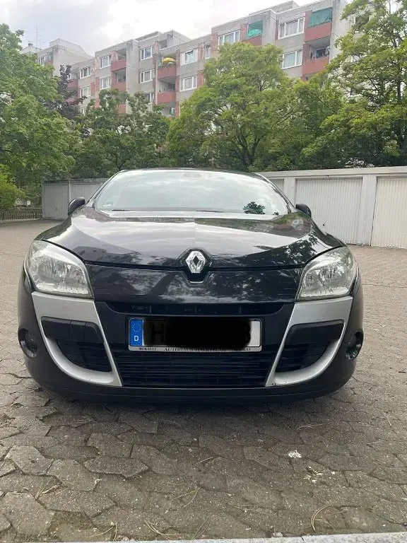 Gebraucht Renault Mégane Coupé Dynamique 131 PS (96 kW) 2011 Schwarz Coupé