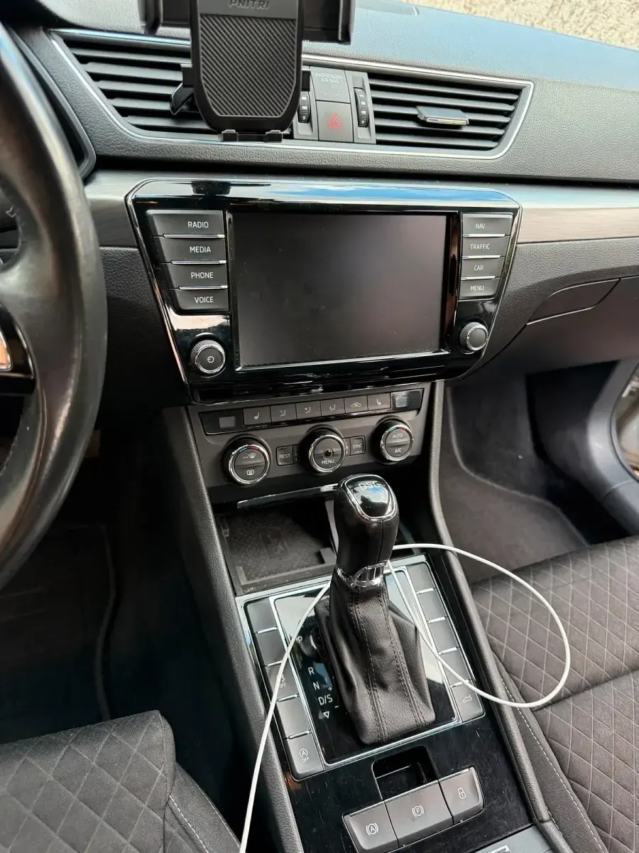 Gebraucht Skoda Superb 190 PS (139 kW) 2016 Weiß Kombi