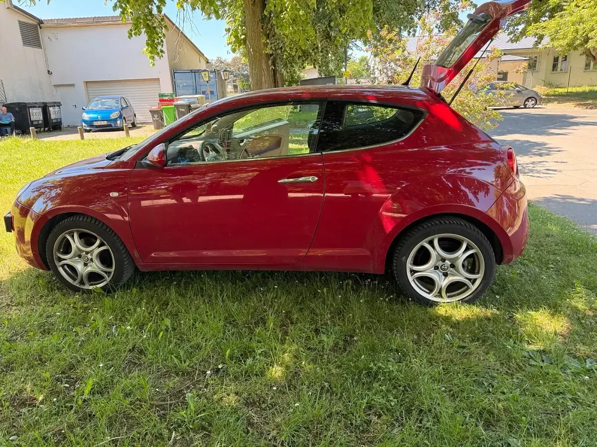 Gebraucht Alfa Romeo MiTo 105 PS (77 kW) 2011 Rot Kleinwagen