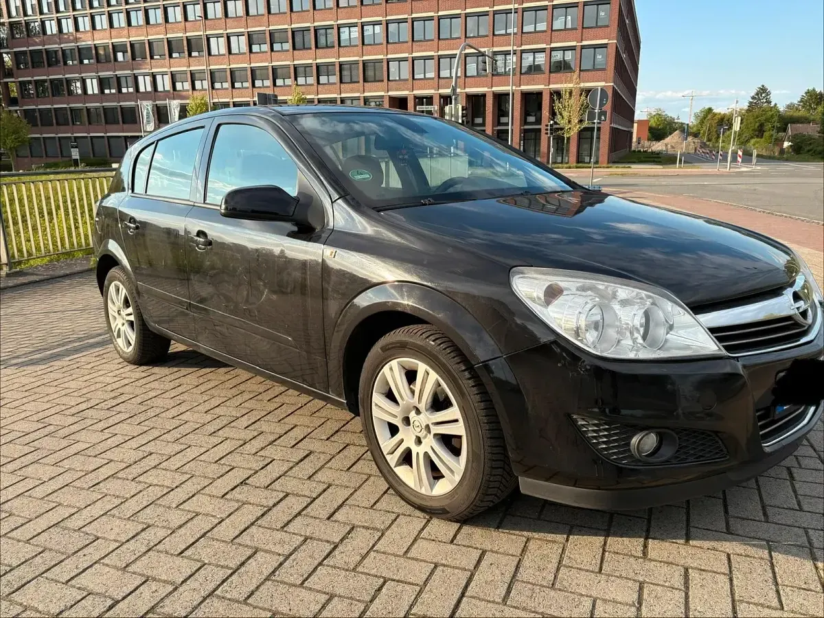 Gebraucht Opel Astra 90 PS (66 kW) 2008 Schwarz Kombi