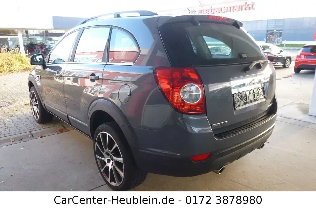 Gebraucht Chevrolet Captiva LS 167 PS (122 kW) 2011 Grau SUV