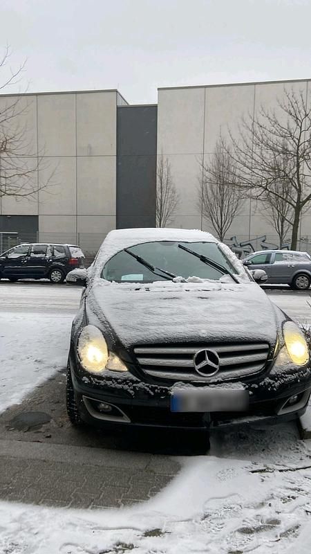 Schwarz Gebraucht 2007 Mercedes 320 SUV | 6.350 € - Bild 1/4
