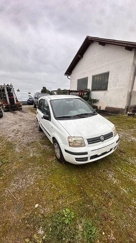 Weiß Gebraucht 2003 Fiat Panda Kleinwagen | 600 € (Superpreis) - Bild 1/4