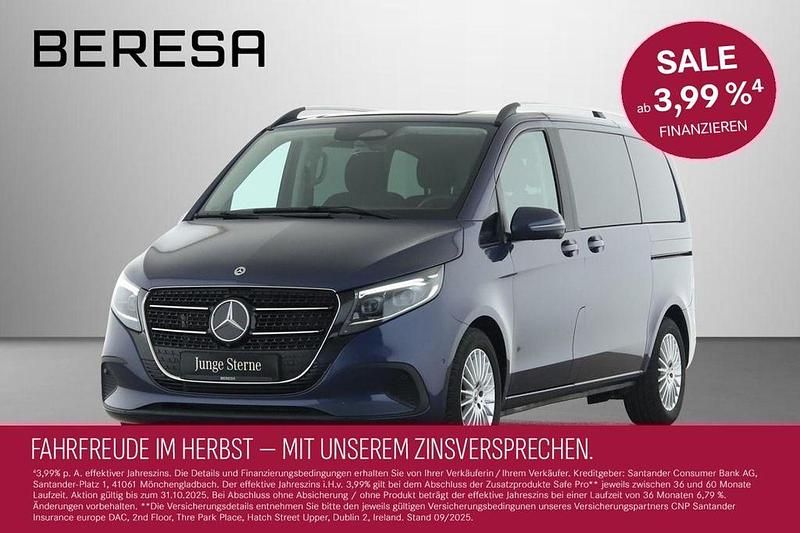 Sodalithblau Gebraucht 2024 Mercedes V220 Style Van / Kleinbus | 54.980 € (Etwas zu teuer) - Bild 1/4