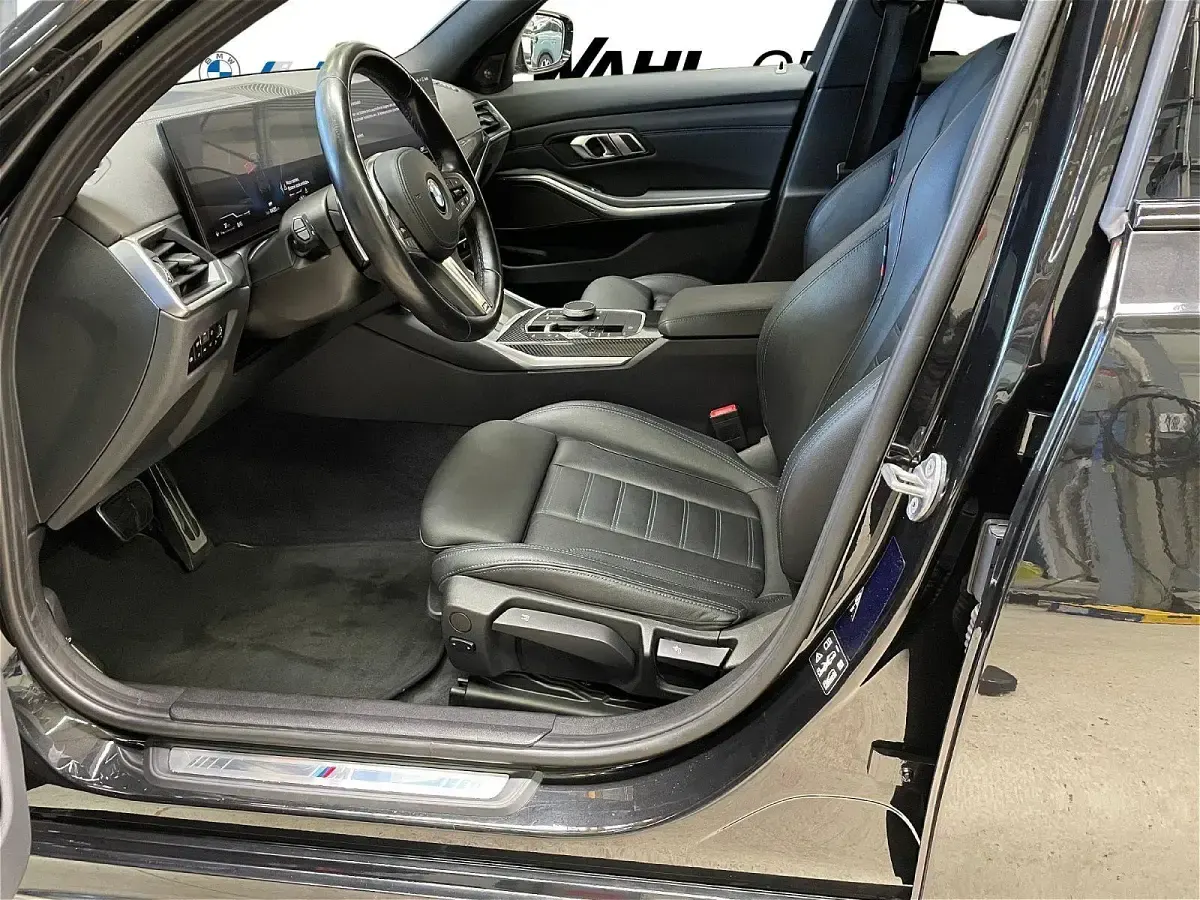 Brugt BMW 330 Efficient Dynamics 245 HK (180 kW) 2023 Sort Stationcar