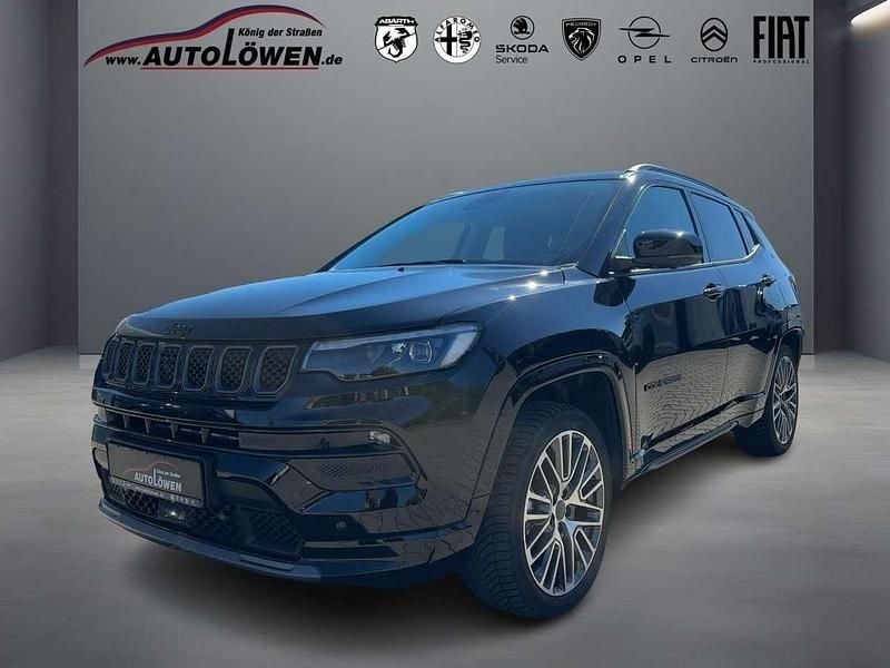 Solid black Gebraucht 2024 Jeep Compass Summit SUV | 26.850 € (Superpreis) - Bild 1/4