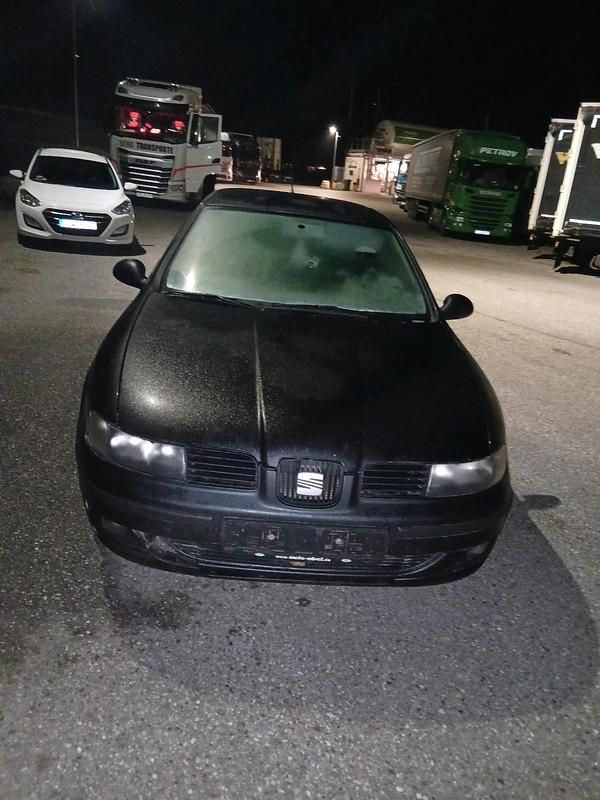 Schwarz Gebraucht 2005 Seat Leon Kleinwagen | 700 € (Guter Preis) - Bild 1/1