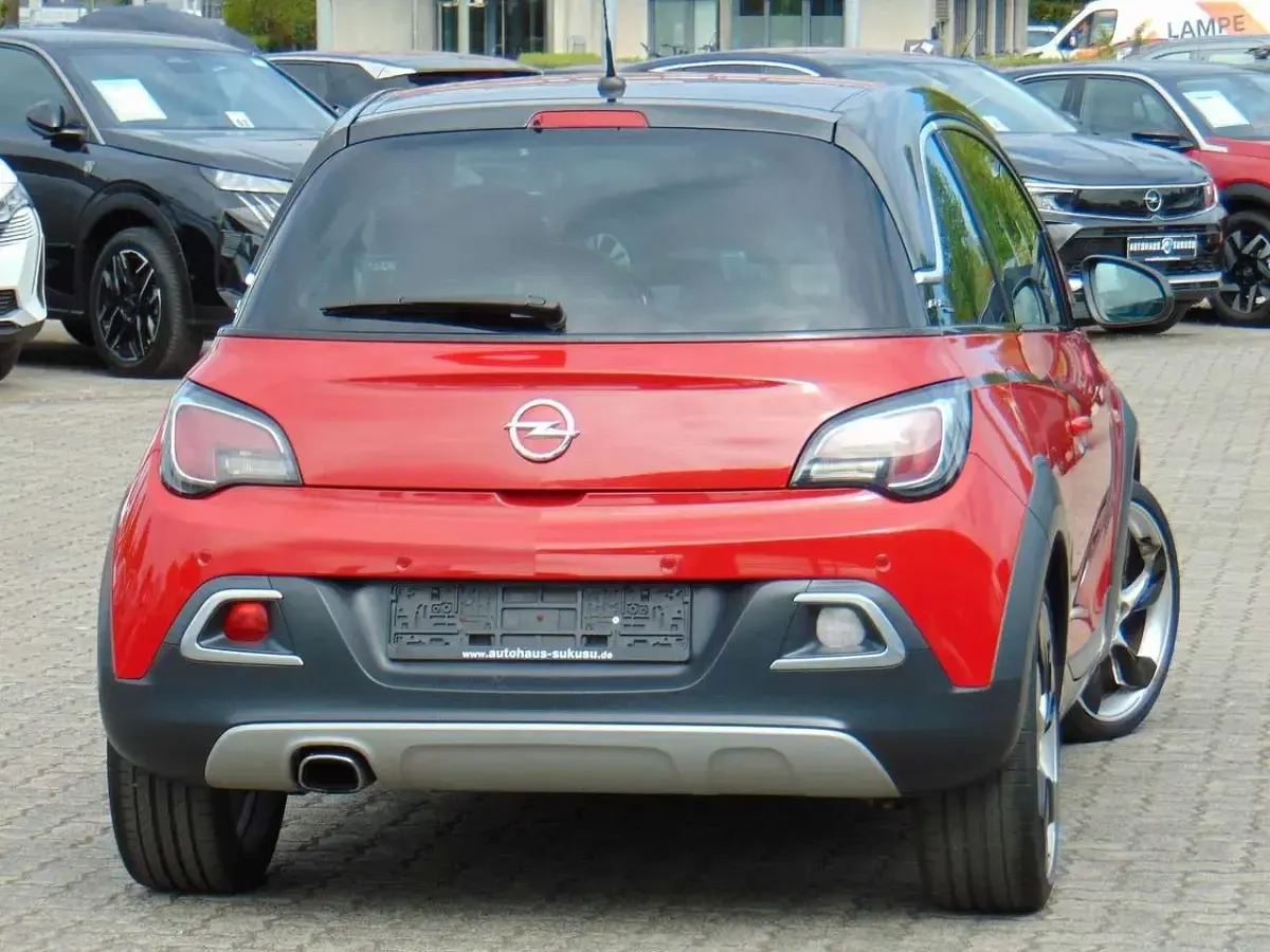 Gebraucht Opel Adam Rocks 90 PS (66 kW) 2016 Rot Kleinwagen