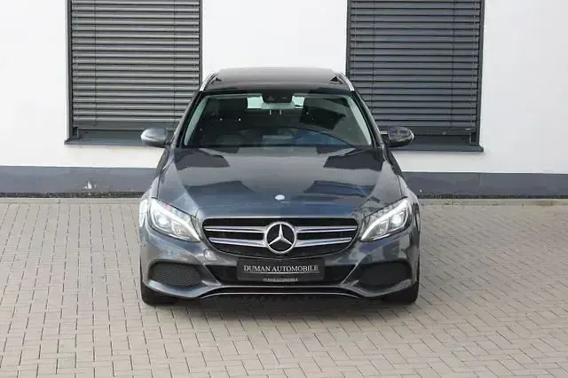 Gebraucht Mercedes C220 Avantgarde 170 PS (125 kW) 2016 Grau Limousine