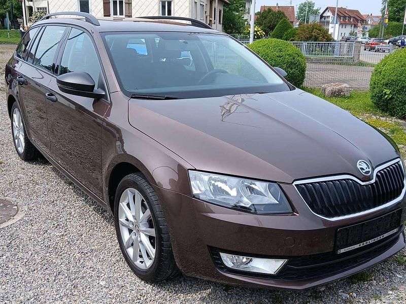 Bronze Gebraucht 2014 Skoda Octavia Ambition Kombi | 10.990 € (Fairer Preis) - Bild 1/4