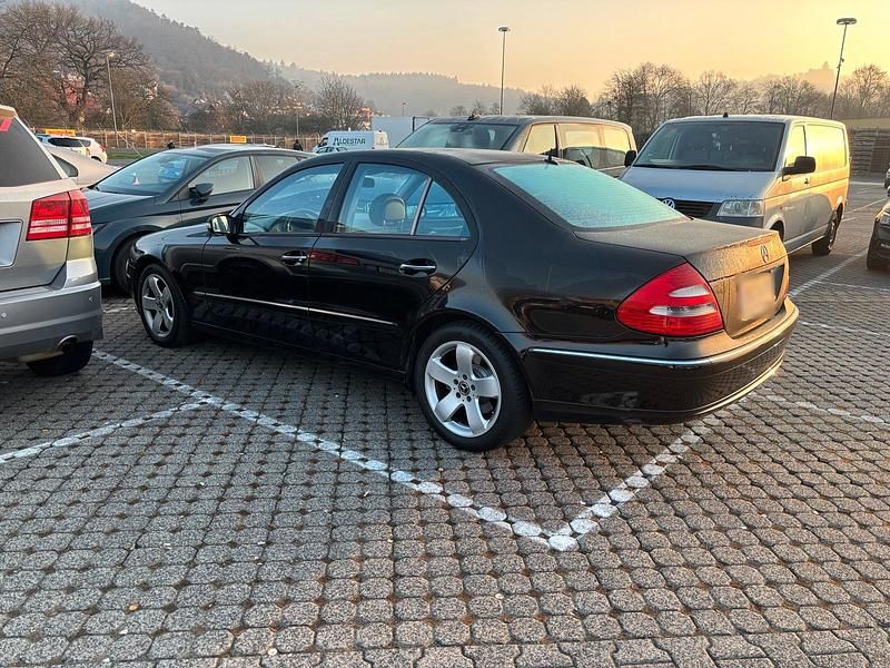 Gebraucht Mercedes E280 Avantgarde 177 PS (130 kW) 2004 Limousine
