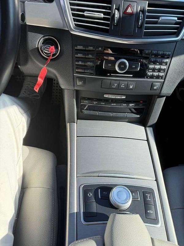 Gebraucht Mercedes E350 Avantgarde 265 PS (194 kW) 2010 Limousine