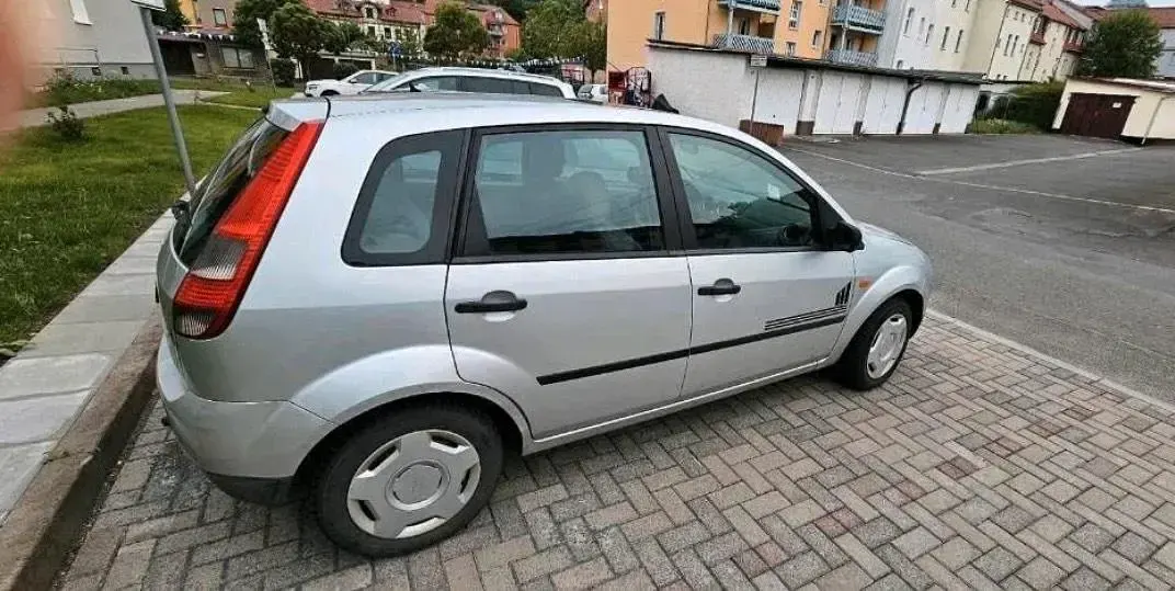Gebraucht Ford Fiesta 80 PS (58 kW) 2002 Kleinwagen