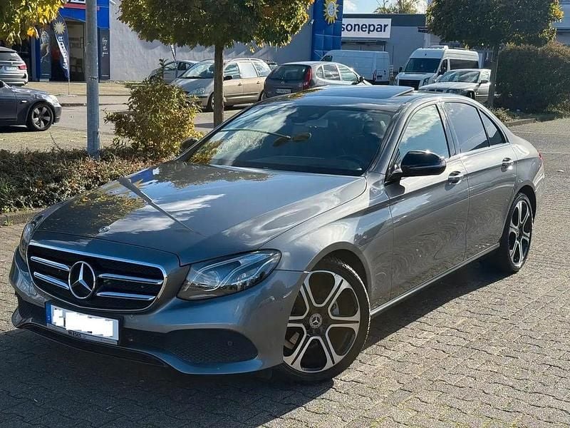 Gebraucht Mercedes E220 194 PS (142 kW) 2018 Grau Limousine