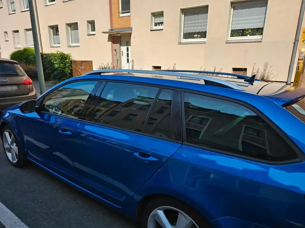Gebraucht Skoda Octavia Elegance 179 PS (131 kW) 2013 Blau Kombi