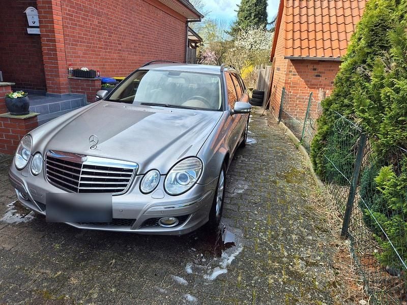 Gebraucht Mercedes E280 Elegance 231 PS (169 kW) 2007 Gold Kombi