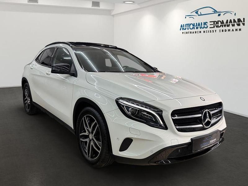 Gebraucht Mercedes GLA250 211 PS (155 kW) 2016 Weiß SUV
