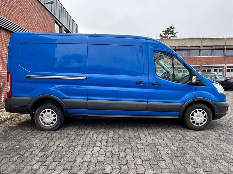 Gebraucht Ford Transit Trend 131 PS (96 kW) 2019 Blau Van / Kleinbus