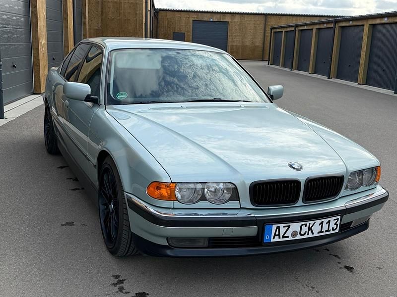 Gebraucht BMW 735 238 PS (175 kW) 2001 Blau Limousine