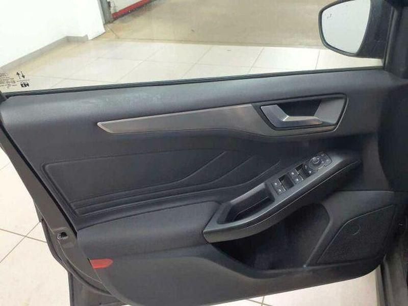 Second-hand Ford Focus 155 CP (114 kW) 2023 Negru Berlinǎ