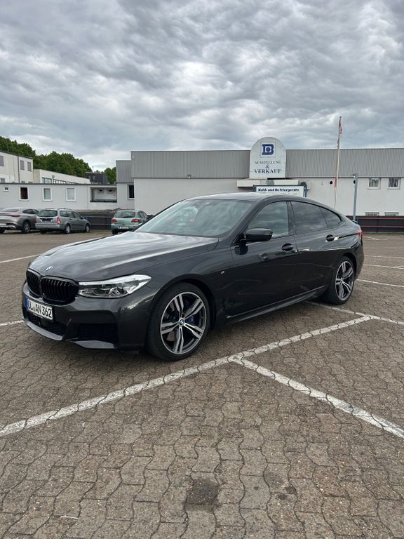 Grau Gebraucht 2018 BMW 640 M Sport Coupé | 27.800 € (Superpreis) - Bild 1/4