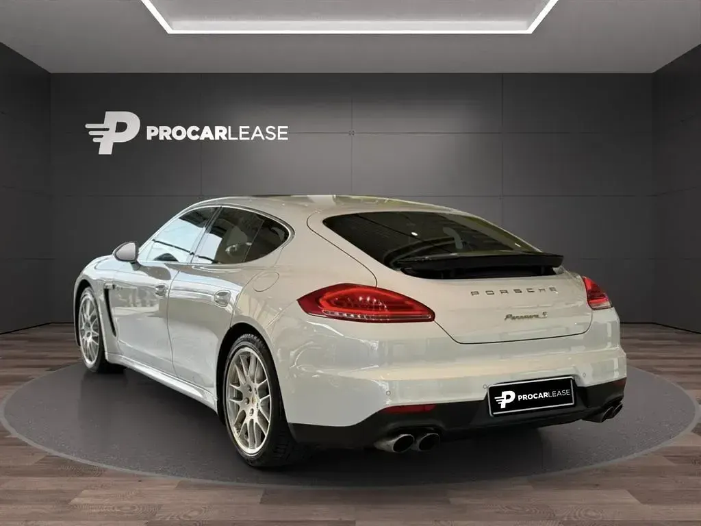 Gebraucht Porsche Panamera 416 PS (305 kW) 2014 Weiß Kleinwagen