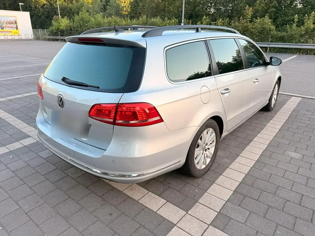 Gebraucht VW Passat Comfortline 170 PS (125 kW) 2011 Grau Kombi