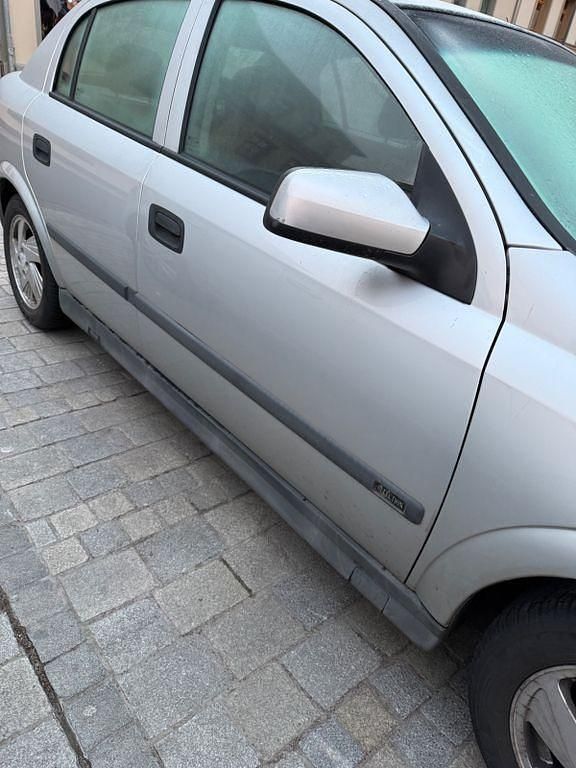 Gebraucht Opel Astra Elegance 101 PS (74 kW) 2002 Silber Limousine