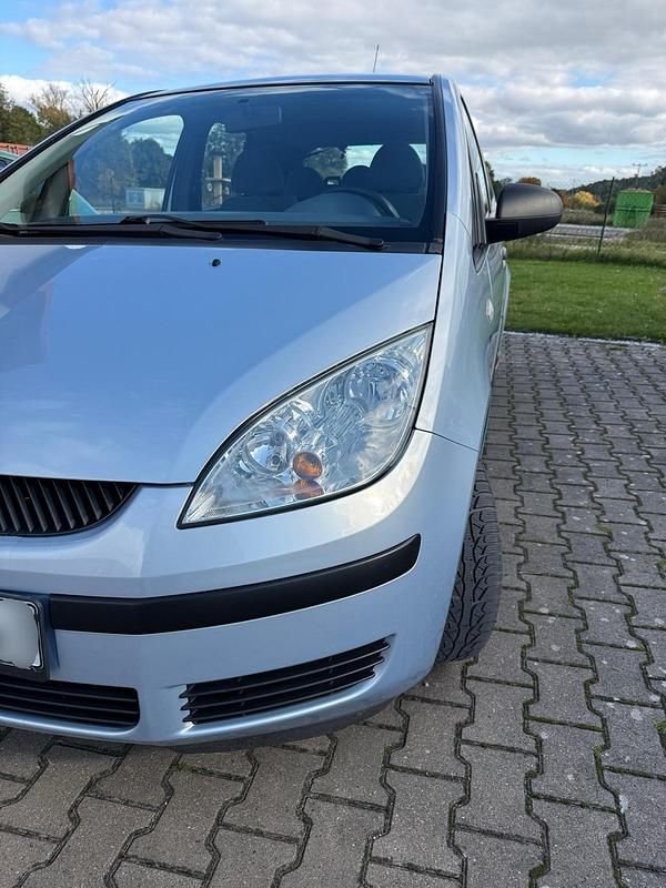 Blau Gebraucht 2005 Mitsubishi Colt Kleinwagen | 2.300 € - Bild 1/4