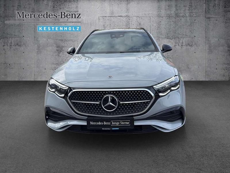 Gebraucht Mercedes E300 AMG 204 PS (150 kW) 2024 Manufaktur lack manufaktur alp Kombi