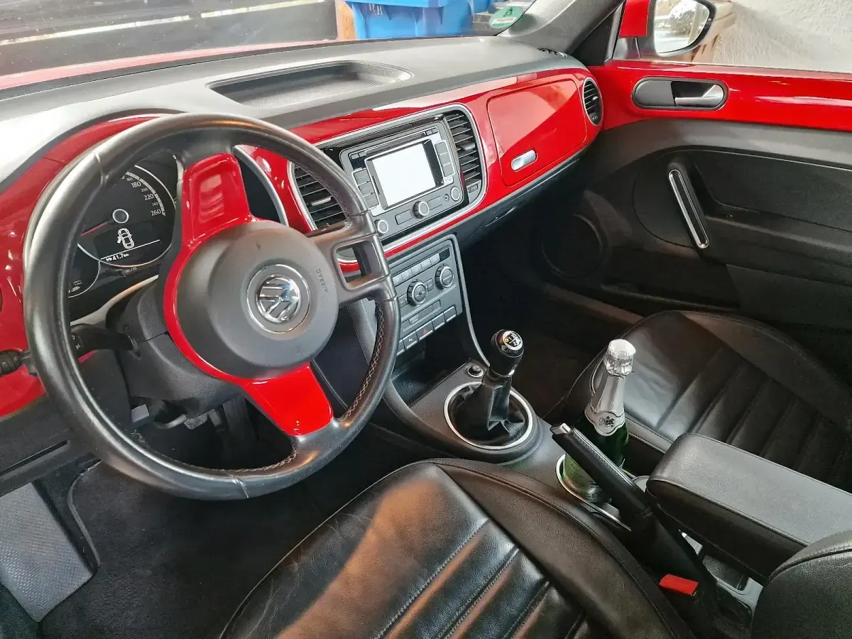 Gebraucht VW Beetle 105 PS (77 kW) 2013 Rot Kleinwagen