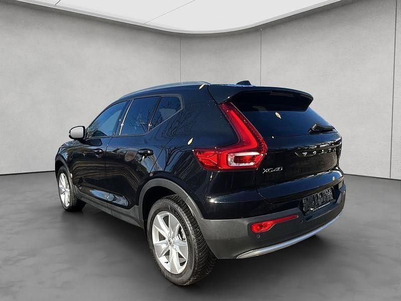 Gebraucht Volvo XC40 Core 163 PS (119 kW) 2024 Schwarz SUV