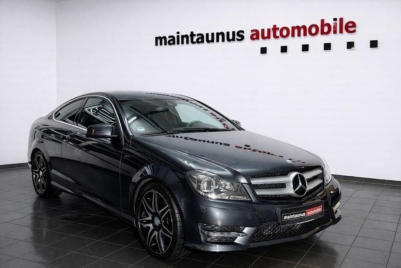 Grau Gebraucht 2013 Mercedes C180 Sport Coupé | 13.900 € (Etwas zu teuer) - Bild 1/4