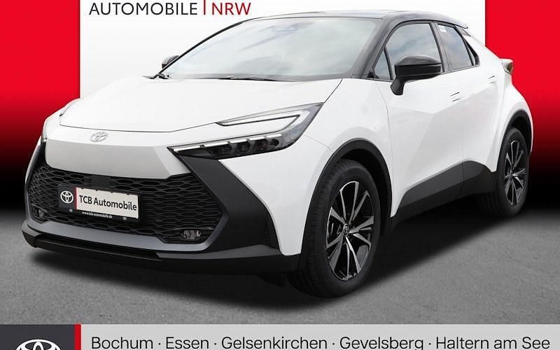 Weiß Neu 2025 Toyota C-HR Team SUV | 36.579 € (Etwas zu teuer) - Bild 1/4