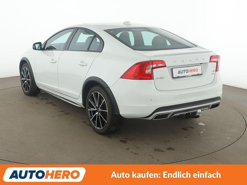 Gebraucht Volvo S60 CC Summum 190 PS (139 kW) 2016 Weiß Limousine