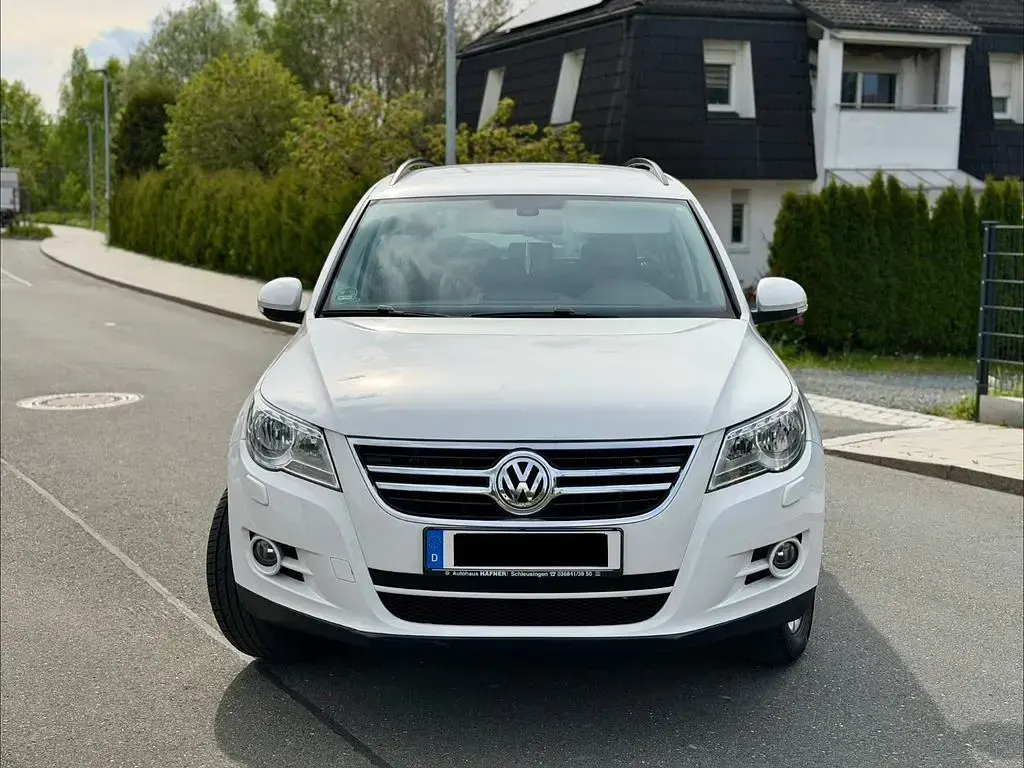 Gebraucht VW Tiguan 140 PS (102 kW) 2008 Weiß SUV