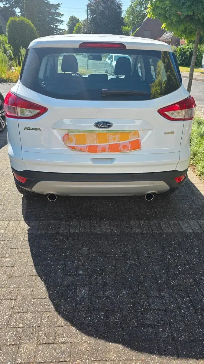 Gebraucht Ford Kuga Trend 150 PS (110 kW) 2016 Weiß SUV