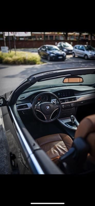 Gebraucht BMW 335 Cabriolet 306 PS (225 kW) 2008 Schwarz Cabrio