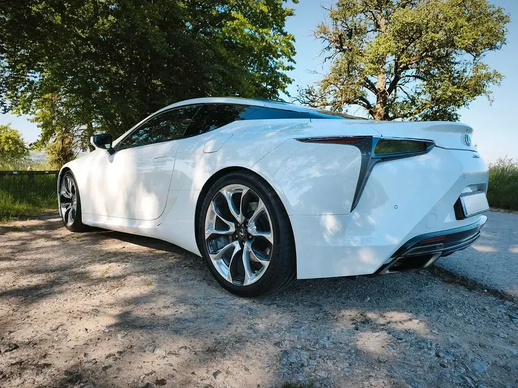 Gebraucht Lexus LC 500 477 PS (350 kW) 2018 Weiß