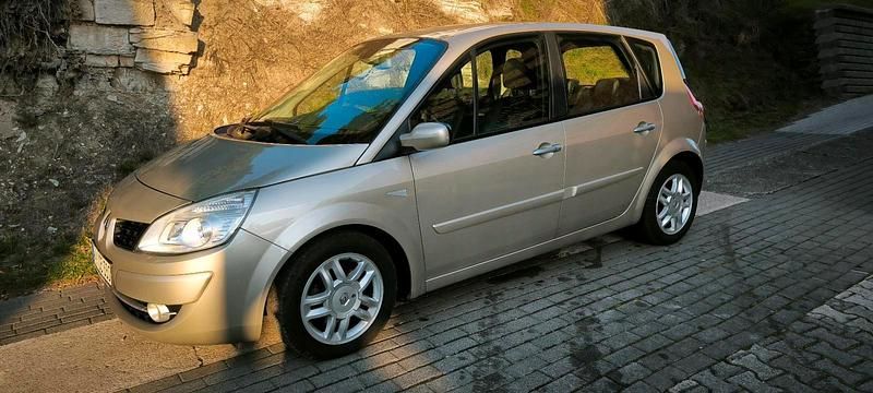 Beige Gebraucht 2008 Renault Scénic II Van / Kleinbus | 2.900 € (Fairer Preis) - Bild 1/4
