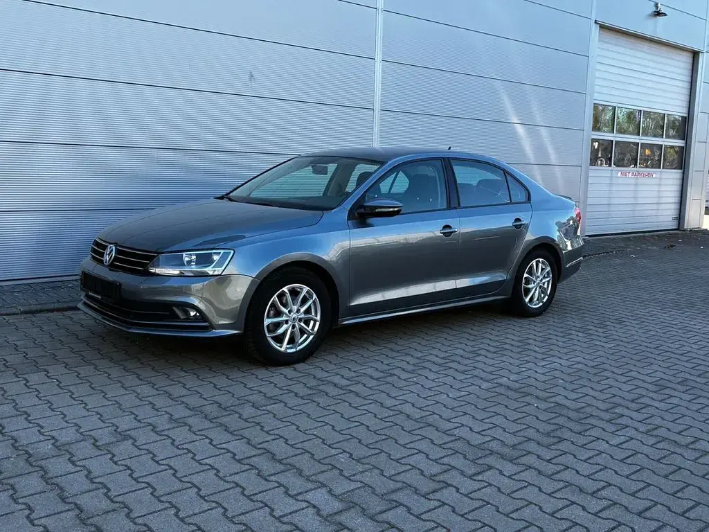 Usata VW Jetta 105 CV (77 kW) 2015 Grigio Berlina