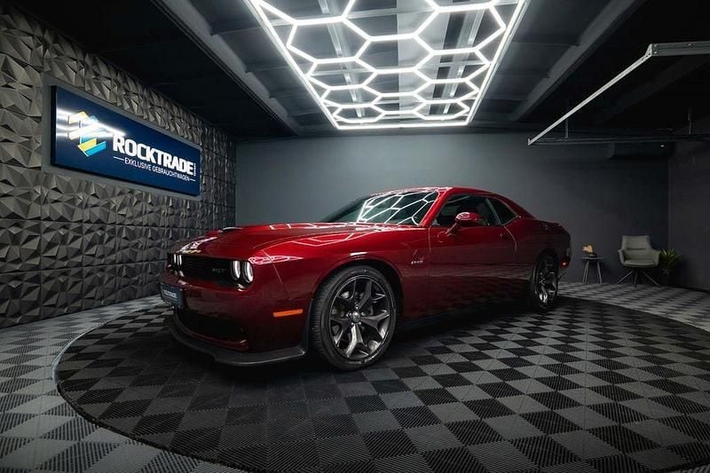 Rot Gebraucht 2020 Dodge Challenger Coupé | 28.990 € (Fairer Preis) - Bild 1/4