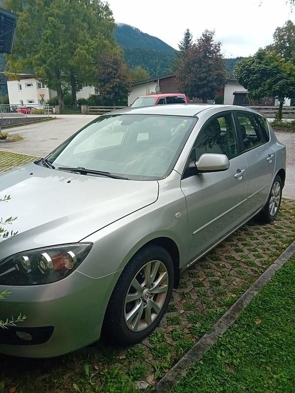 Silber Gebraucht 2007 Mazda 3 Kleinwagen | 990 € (Superpreis) - Bild 1/4