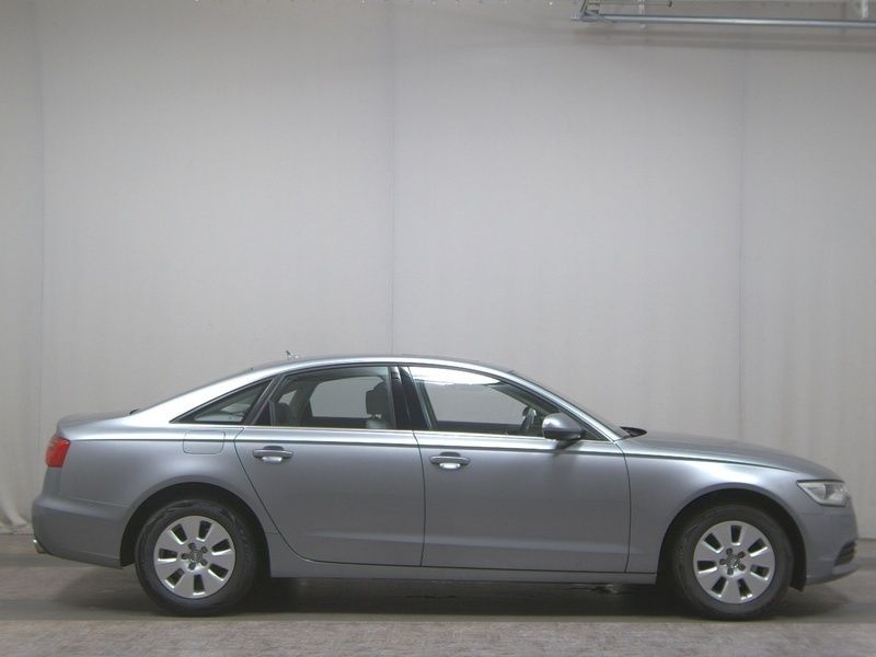 Grau Gebraucht 2013 Audi A6 Comfort Limousine | 10.450 € (Guter Preis) - Bild 1/4