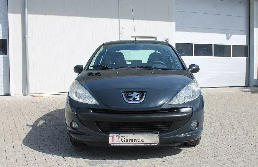 Gebraucht Peugeot 206+ 60 PS (44 kW) 2009 Grau Kleinwagen