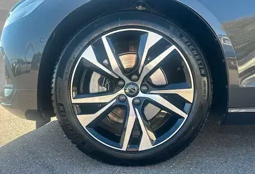 Gebraucht Volvo V60 Core 197 PS (144 kW) 2025 Grau Kombi